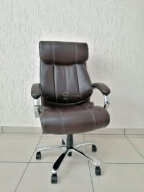 Кресло Barneo K-303 для руководителя (коричневая экокожа) в Серове - serov.ok-mebel.com | фото