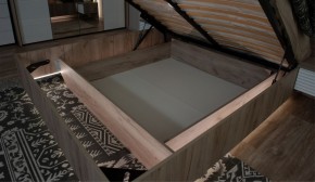 Спальня Джулия Кровать 160 МИ с подъемным механизмом Дуб крафт серый в Серове - serov.ok-mebel.com | фото 3